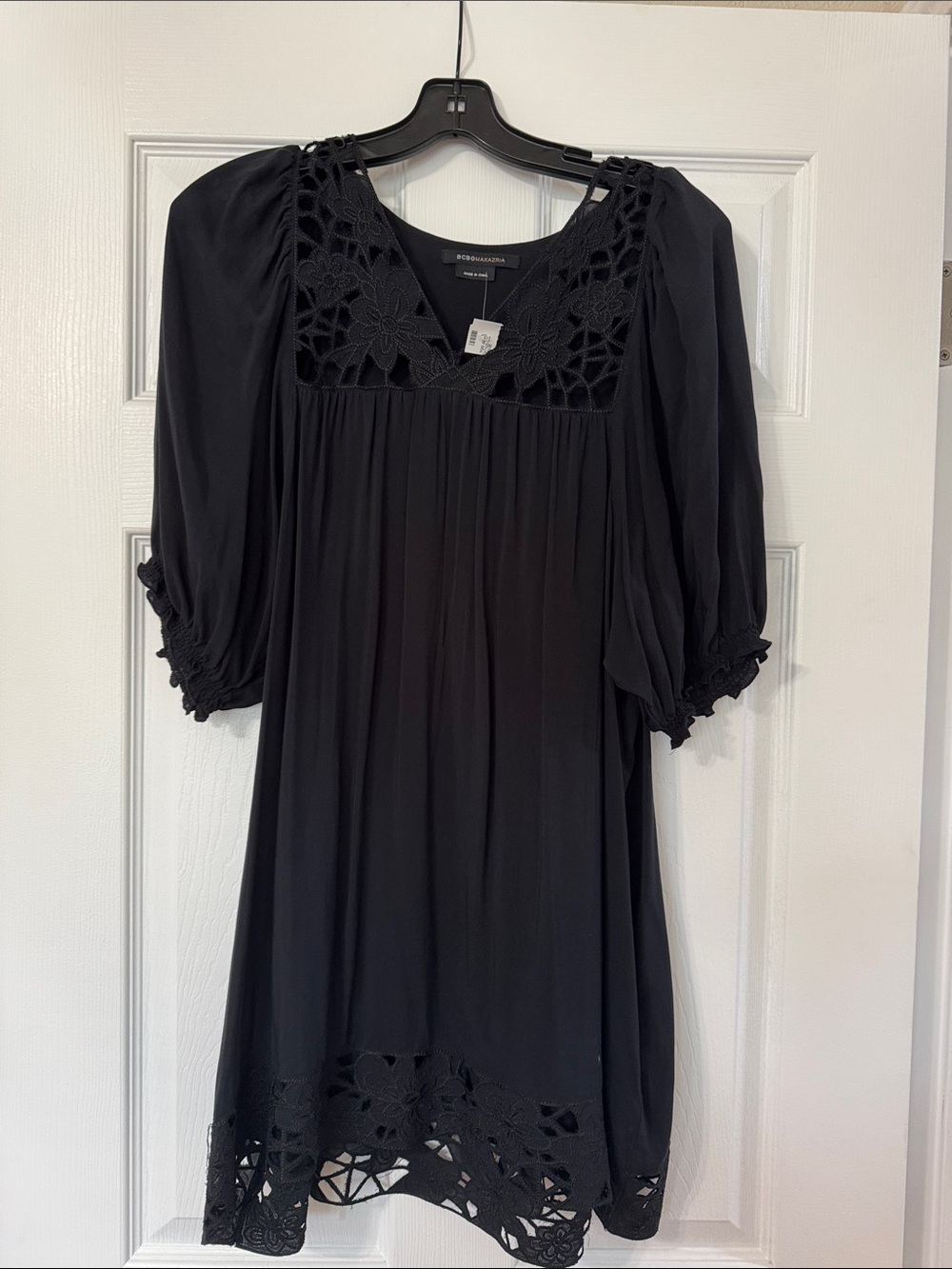 BCBGMaxAzria Black Floral Crochet Yoke Puff Sleeve Tunic Size Medium